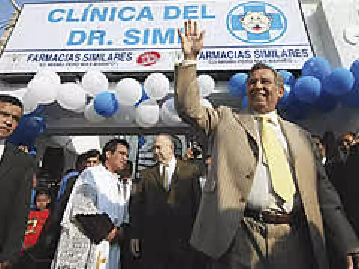 Víctor González Torres, en silencio, está poniendo sus productos en regla. Los laboratorios farmacéuticos que lo detestaban ahora lo buscan para hacer negocios.