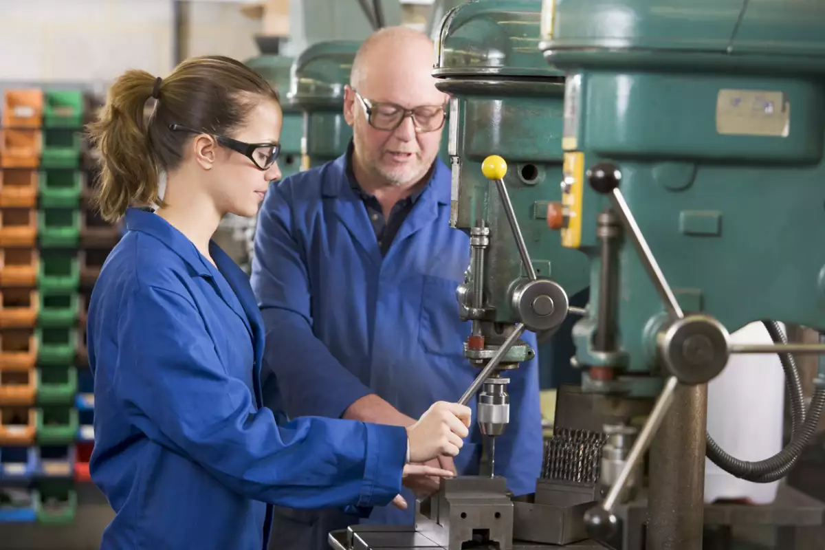 mujer manufactura