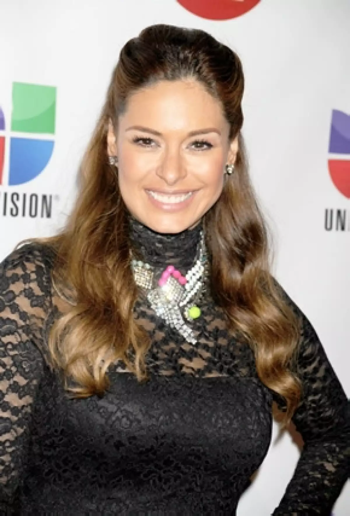 Las conductoras y la cantante formarán parte del evento estarán presentes los próximos 14 y 15 de diciembre, así lo informó el sitio Peopleenespanol.com