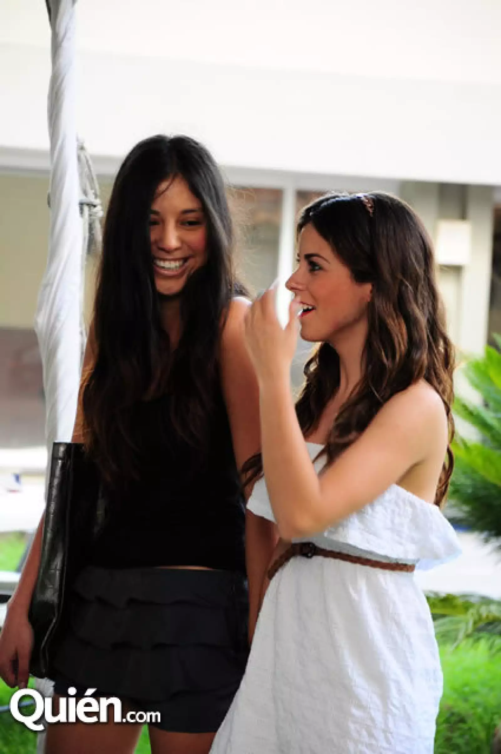 Laura Cisneros y Julieta Silva