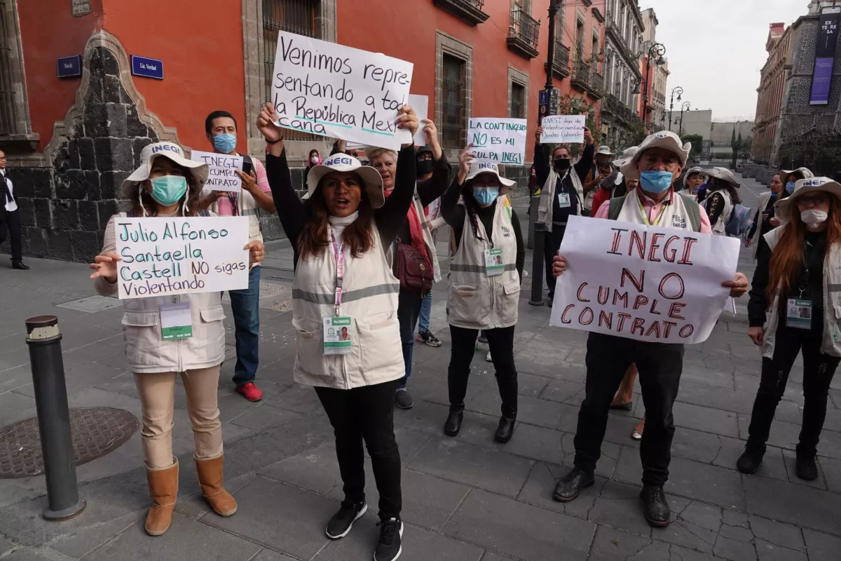 Trabajadores del INEGI se manifestaron por que les rescindieron su contrato de trabajo de manera unilateral