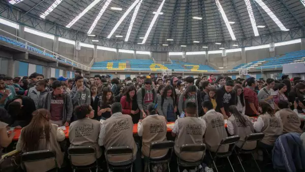ZACATECAS, ZACATECAS, 02MAYO2019.- El Gobierno de México entregó becas para el Bienestar “Benito Juárez” a 11 mil 939 estudiantes de los 13 programas académicos de preparatoria de la Benemérita Universidad Autónoma de Zacatecas (BUAZ), con el propósito de contribuir a su permanencia escolar y a la economía de sus familias.
FOTO: CUARTOSCURO.COM