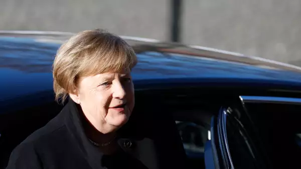 legalo-merkel-enfrenta-cuestionamientos