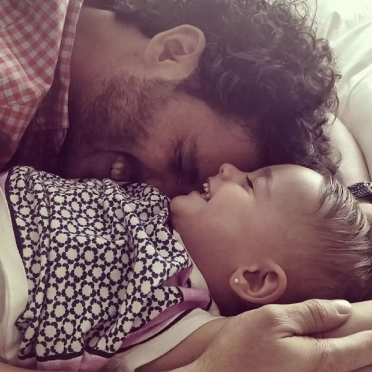 La pareja está feliz por la llegada de su segunda hija; el actor desde hace varias semanas ya estaba ansioso por el nacimiento.