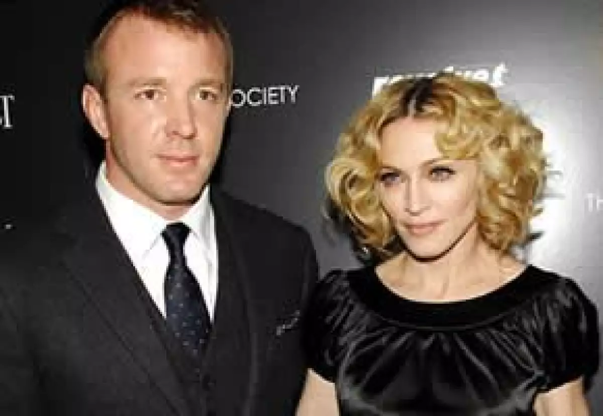 La Reina del Pop pagará la cantidad a Guy Ritchie como parte de su acuerdo de separación.