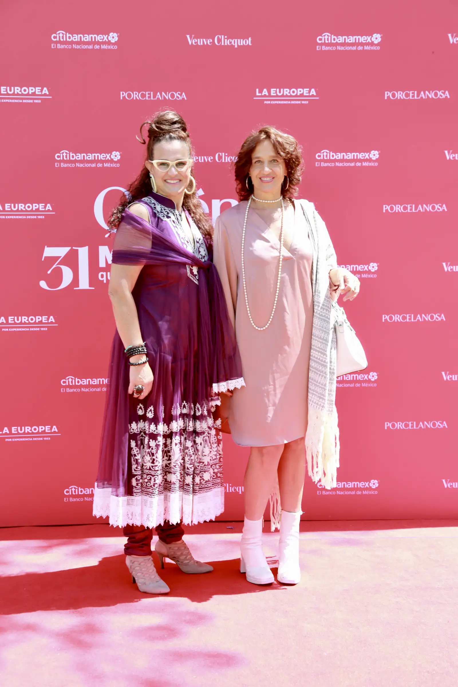 Renata y Mariana Braun .jpg