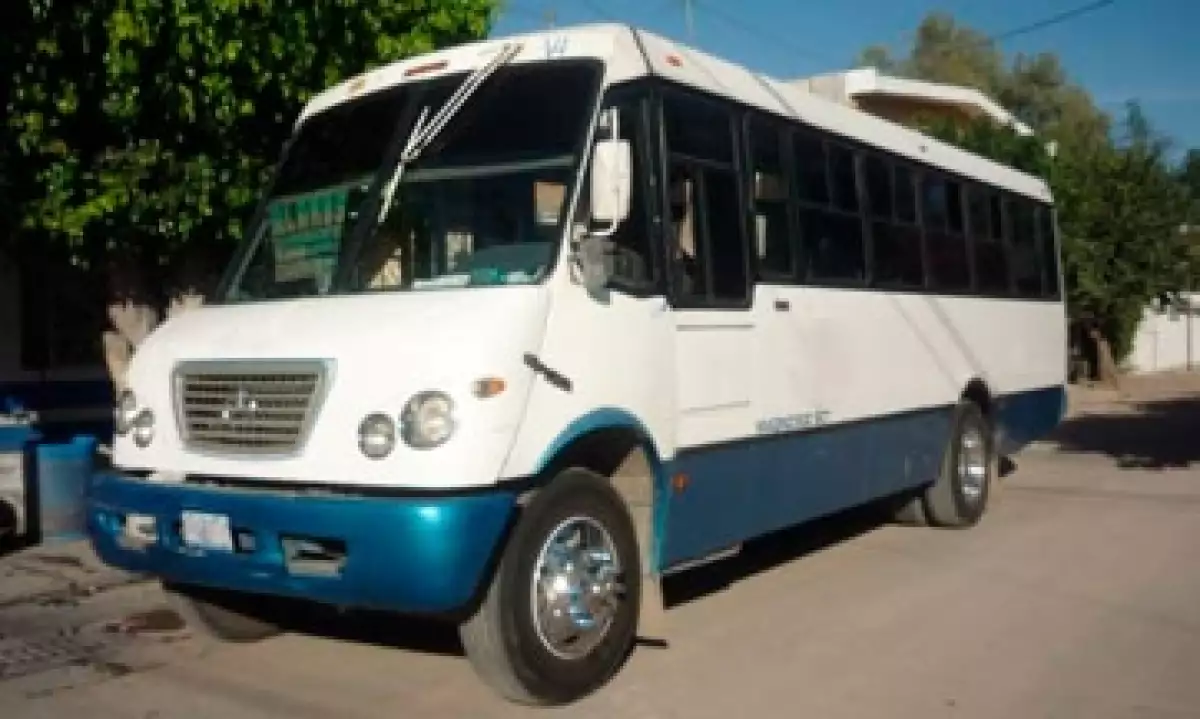 Camion-Pasajeros02