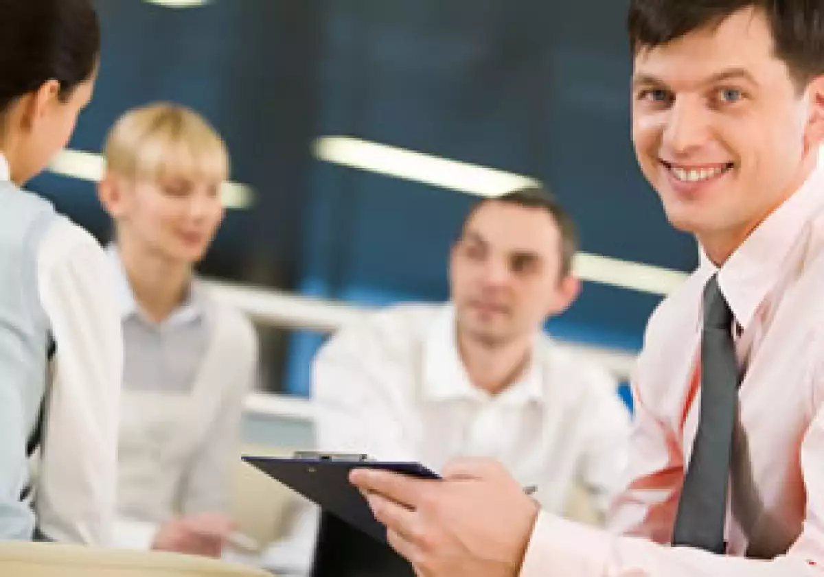 Para incentivar a los empleados puedes ofrecer un programa de incentivos de prepago. (Foto: Photos to Go)