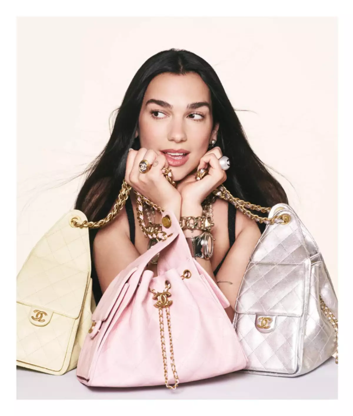 chanel-dua-lipa-bolsa.png