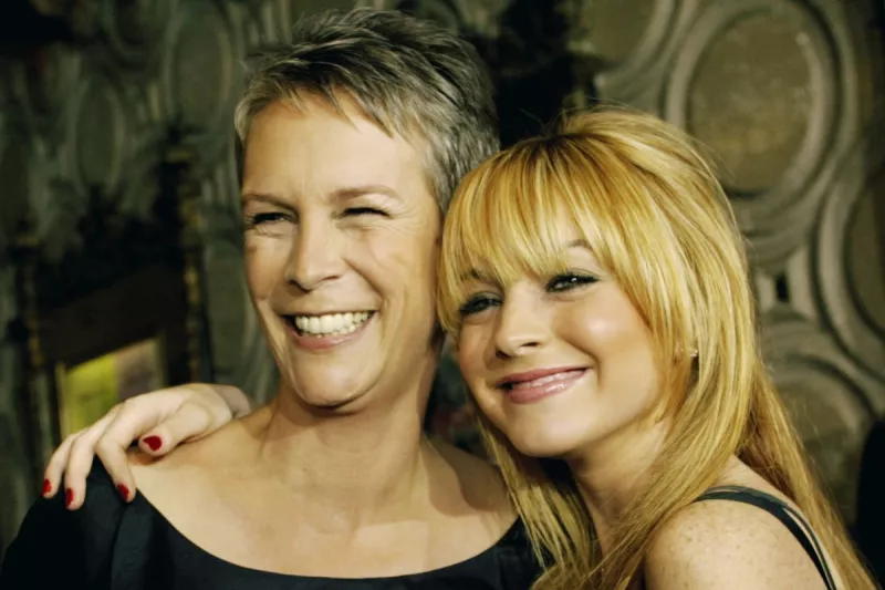 Lindsay Lohan con jamie Lee Curtis en la premiere de Viernes de Locos 