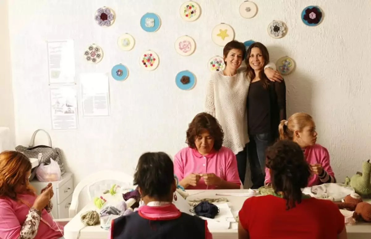 Se dieron cuenta, que tenían que apoyar a las mujeres mediante un cambio más profundo, la educación.