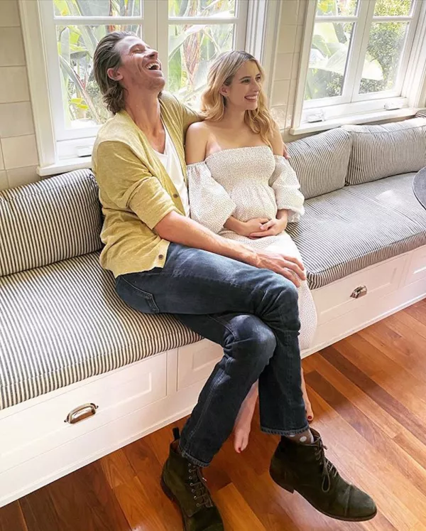 emma-roberts-garrett-hedlund.jpg