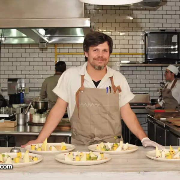 Poncho Cadena, chef de Hueso