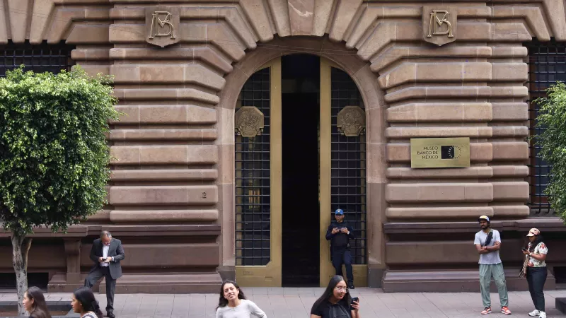 banco de mexico recorta tasa
