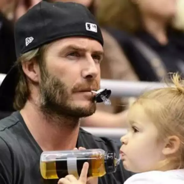 Desde muy pequeña, Harper acompaña a su papá a partidos y eventos deportivos deleitandonos con momentos como este.