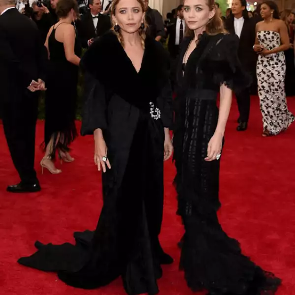 Mary Kate and Ashley Olsen.