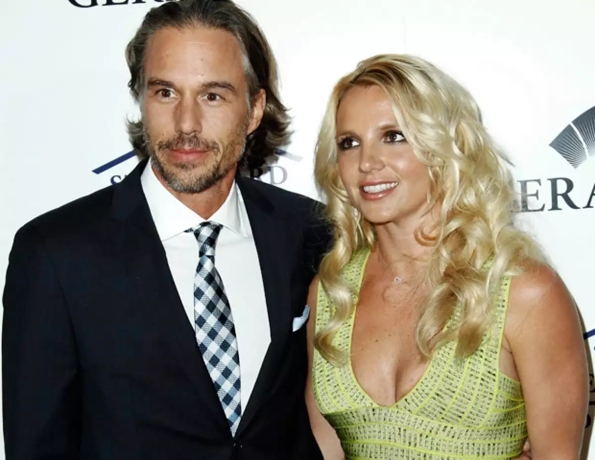 Spears y Jason Trawick.
