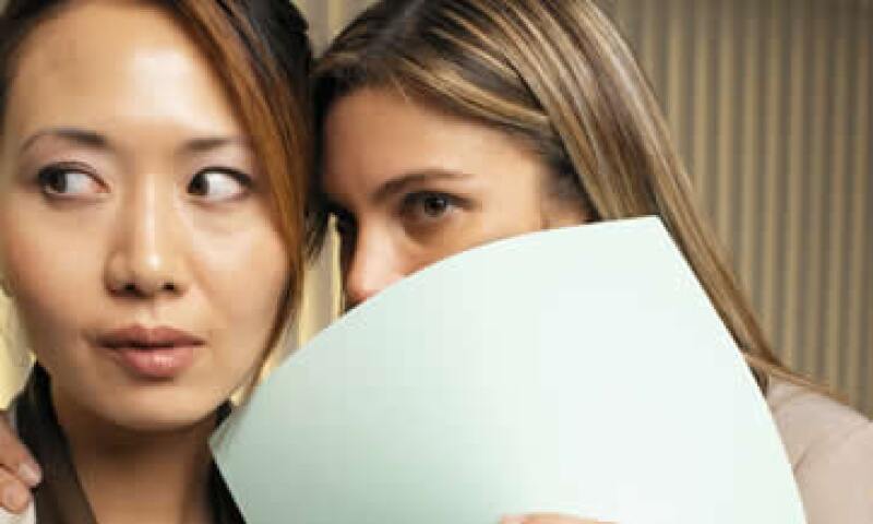 La forma en que se desarrolla el rumor parte de un error mínimo e incluso de mentiras. (Foto: Thinkstock)