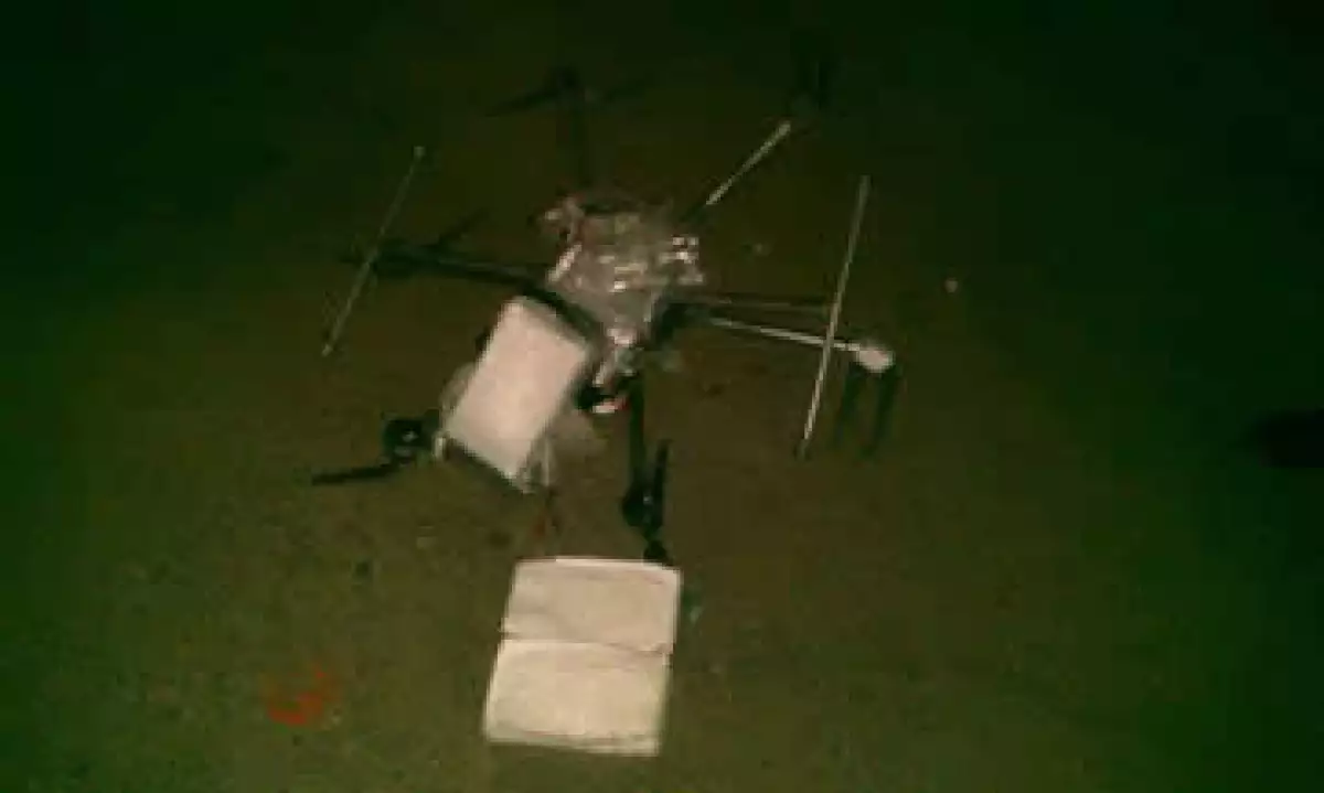 El dron transportaba 6 paquetes con droga. (Foto: Tomada de Facebook SSP Tijuana )