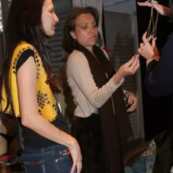 Maggie Zaga, no dio nombre