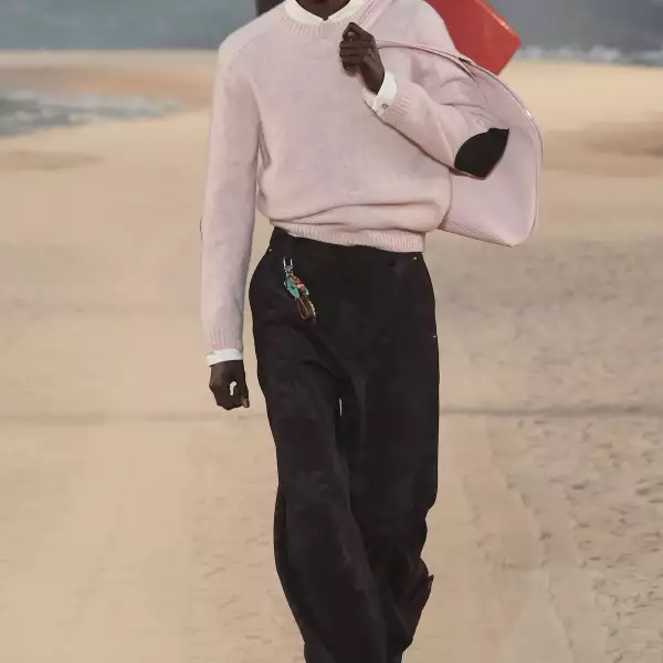 Vuitton m S27 077.jpg