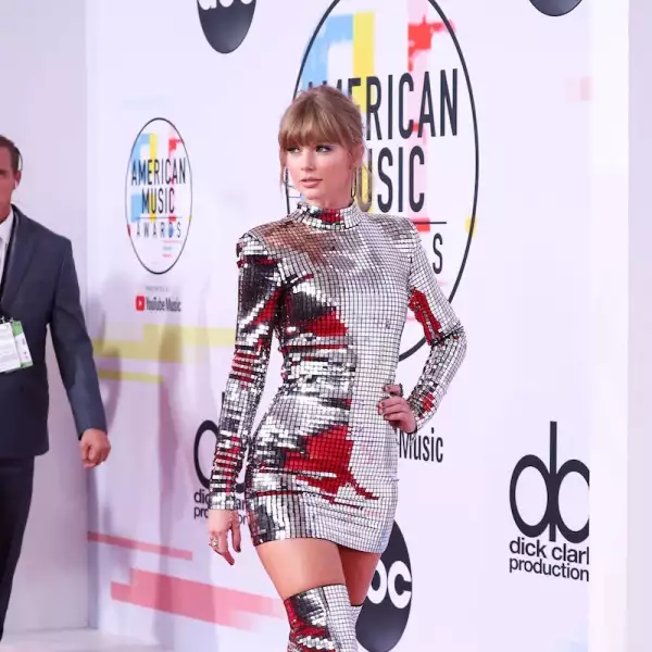 Los mejores looks de los American Music Awards 2019