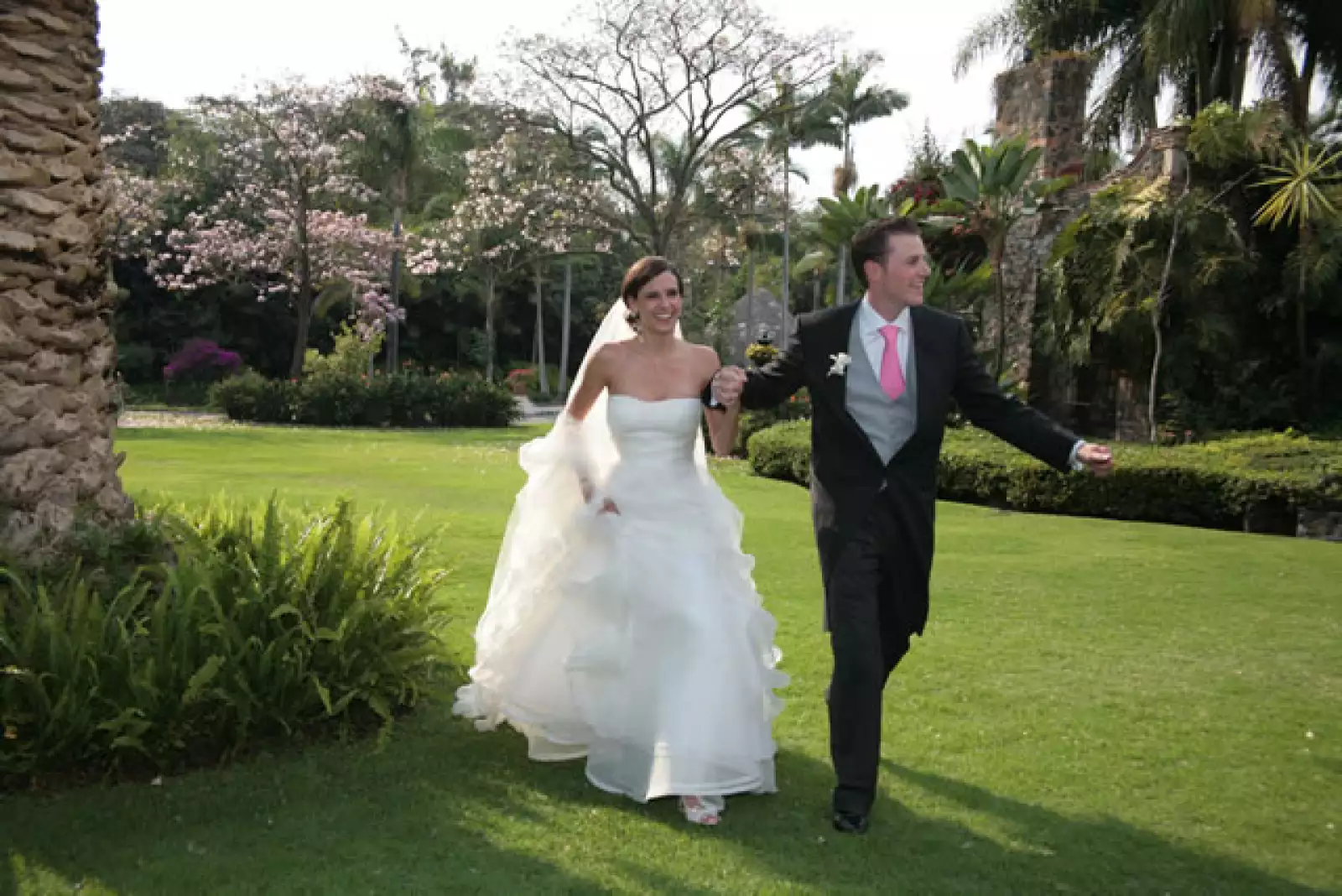 Boda en Cuernavaca de Barbara Deschamps y Manuel Tamayo