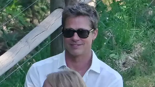 Brad Pitt se ve cada vez más joven