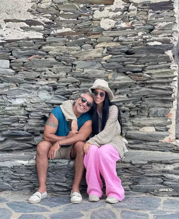 Alejandro Fernández habla de la posibilidad de casarse con su novia Karla Laveaga