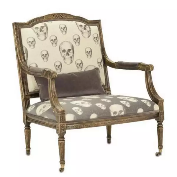 Silla estilo francés de Currey & Company.