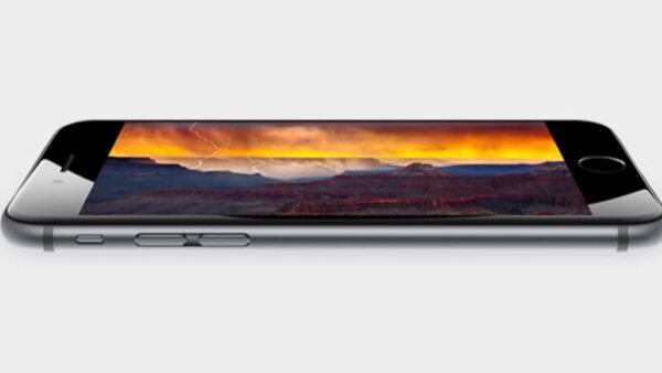Tanto el iPhone 6 como el iPhone 6 Plus cuentan con una nueva pantalla Retina HD.