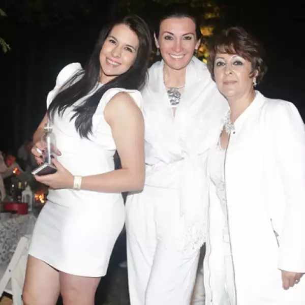 Fernanda Bustamante,Jaqueline Uriarte e Isela Fuentes