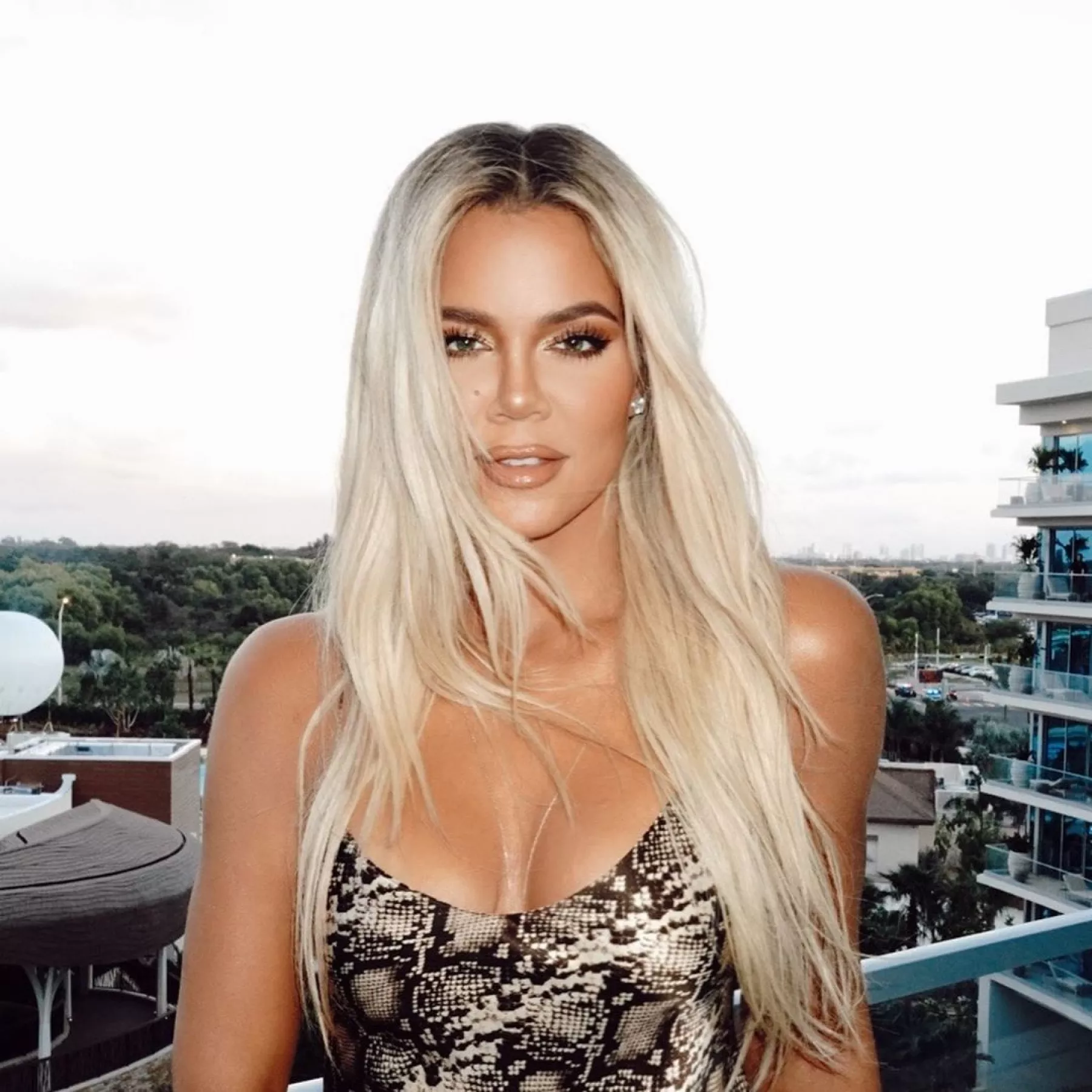 Khloé Kardashian.
