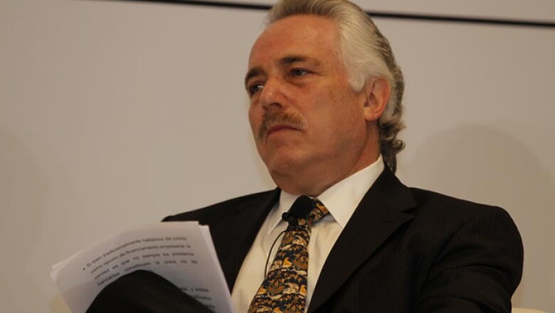 El director general de Nacional Financiera apuntó que la falta de confianza provoca a que muchas nuevas empresas sean familiares, lo que influye en que decidan no ir a Bolsa.