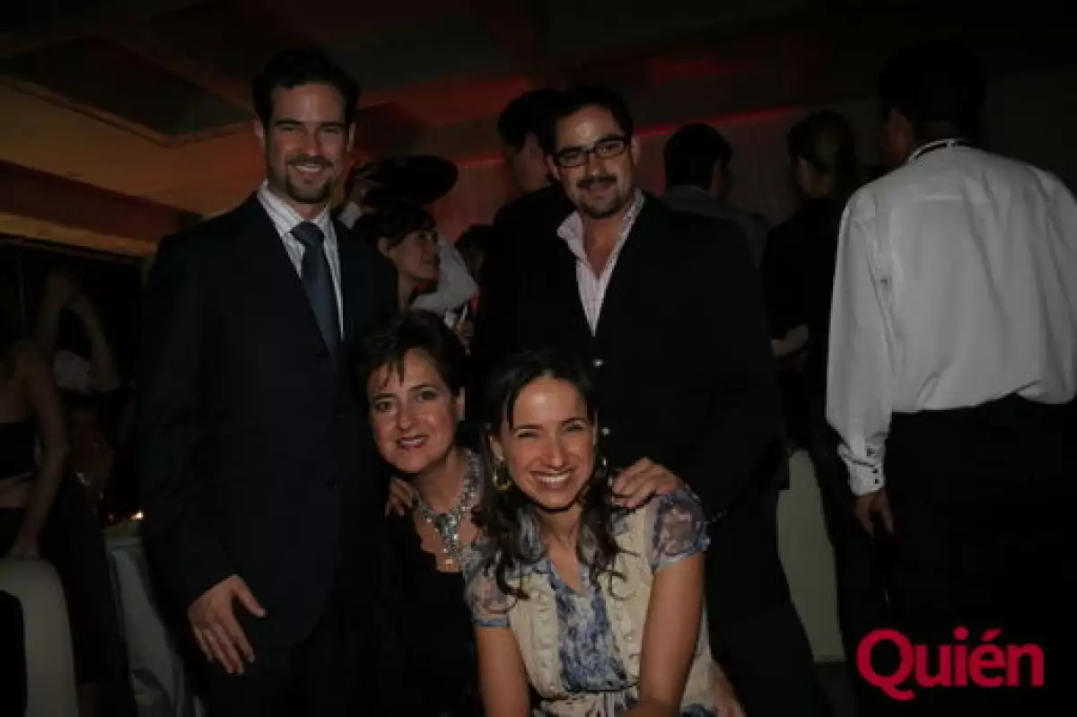 Emiliano Salinas, Cecilia Occelli, Cecilia Salinas, Juan Cristobal Salinas