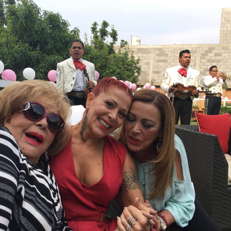 Alejandra Guzmán y Sylvia Pasquel