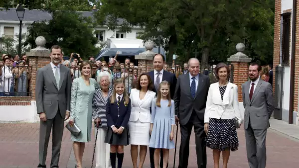 Spanish Royals Attend Their Daughter Sofia's First Communion