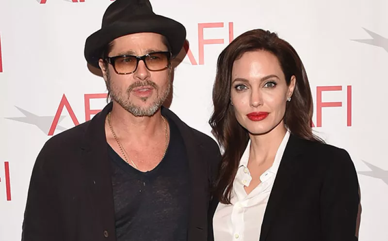 Tal parece que los esposos piensan agrandar la familia, por lo que están viendo la posibilidad de adoptar a un niño de Siria.