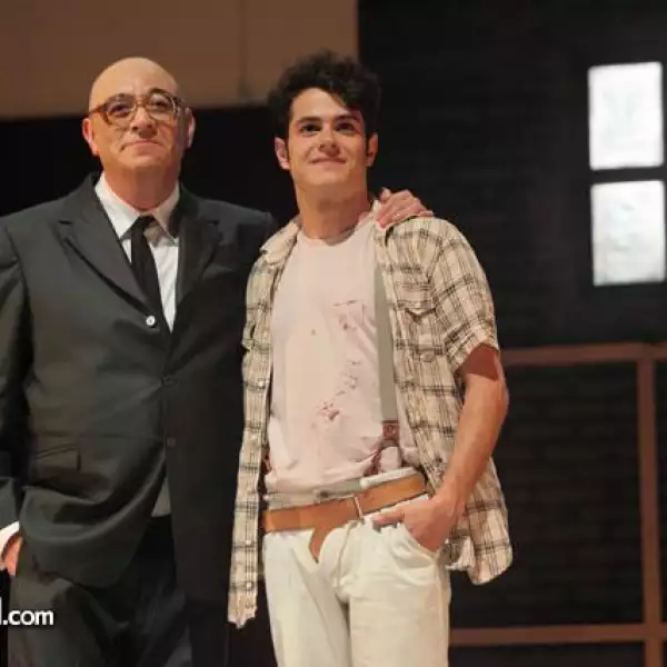 Escenas de la Obra Rojo