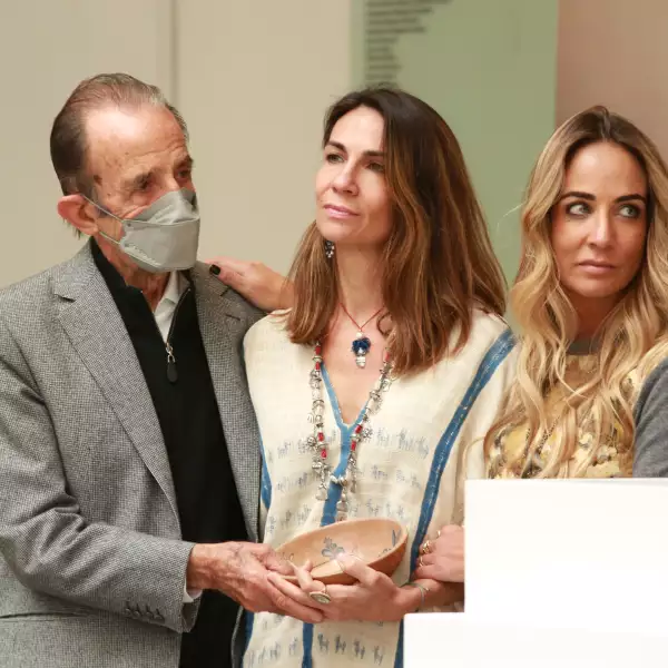 HOMENAJE A MARIE THÉRÈSE HERNAND DE ARANGO