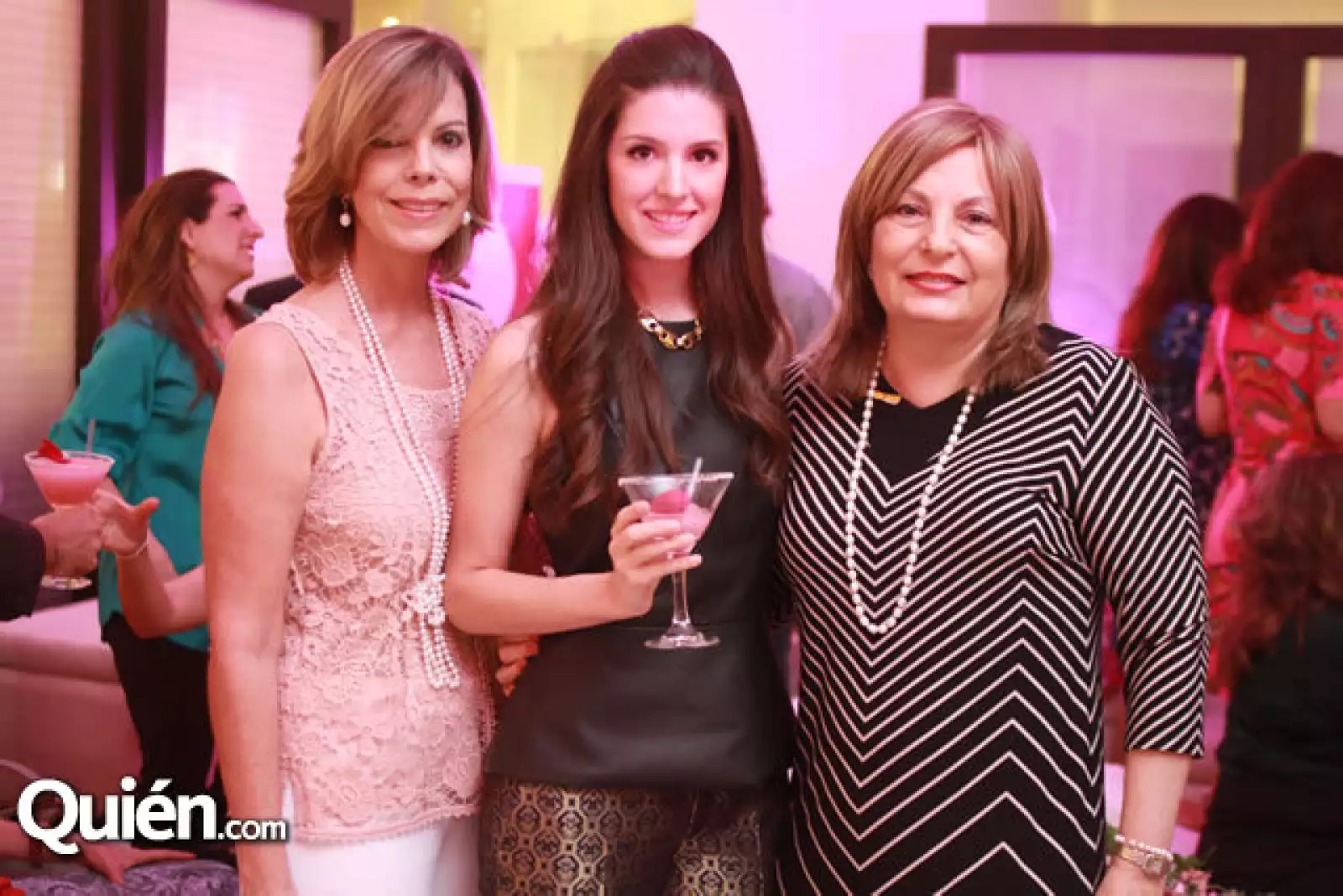 Consuelo de Osorio, Cecilia Osorio y Blanca Melo de Sotomayor