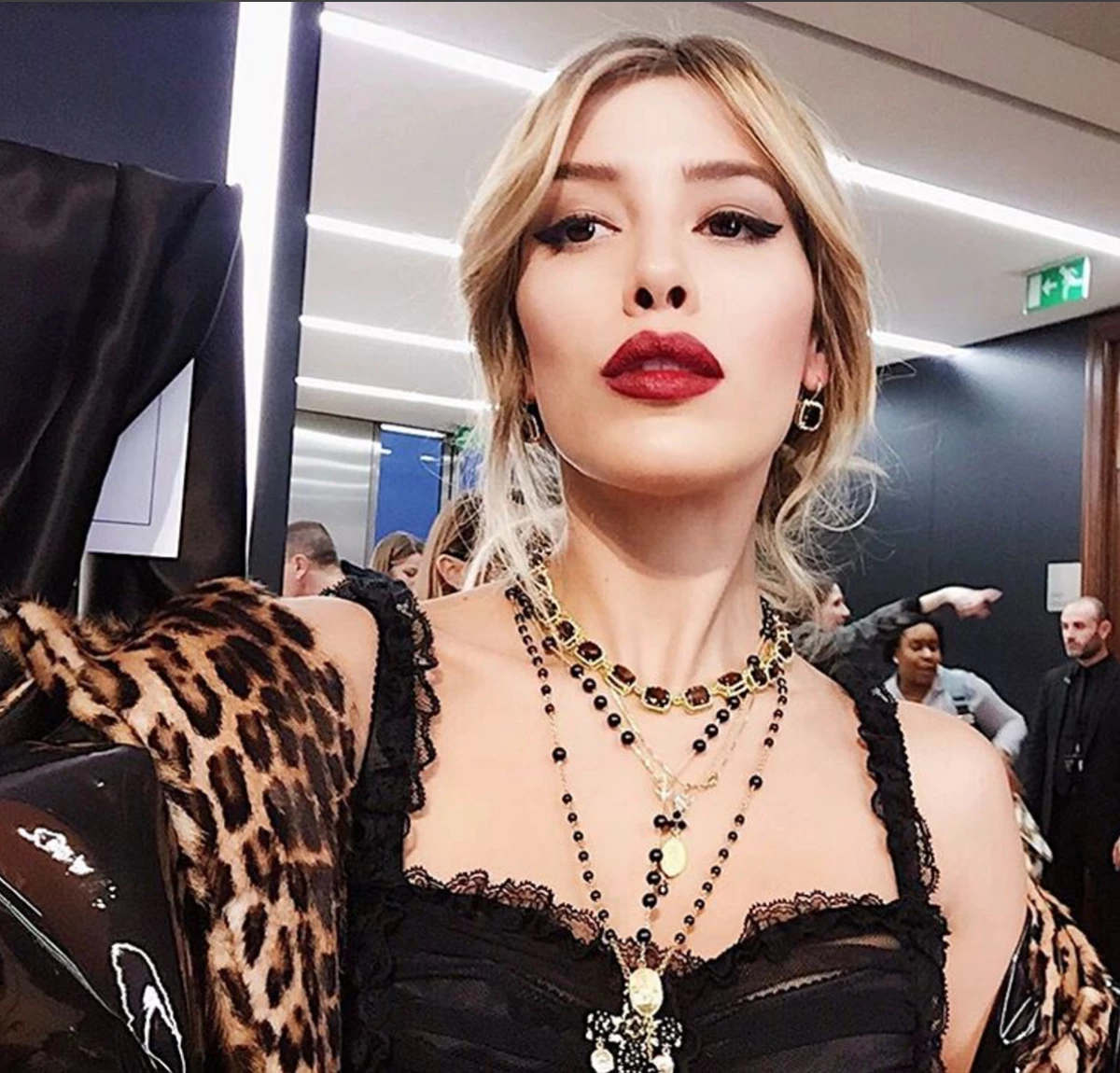 Michelle Salas para Dolcee & Gabbana