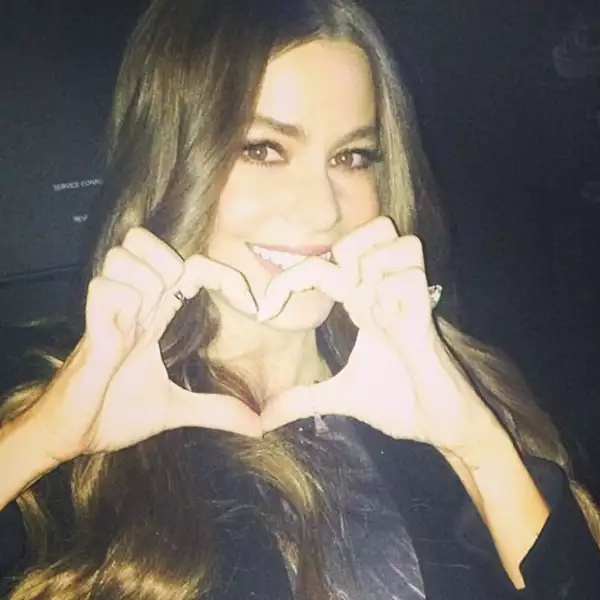 La actriz Sofía Vergara deseó feliz día de San Valentín a todos sus seguidores de Twitter e Instagram.