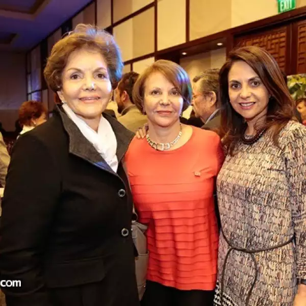 Doris  y Elsa Boijseauneau con Elsa González