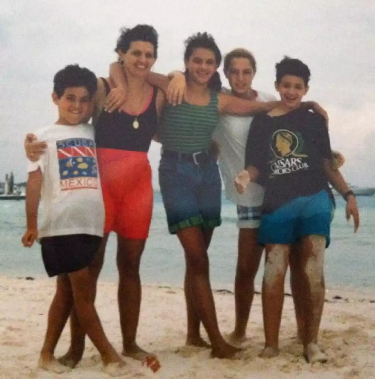 Felipe Vallejo, Carlos Vallejo, Joaquín Vallejo y Marilú Dabdoub