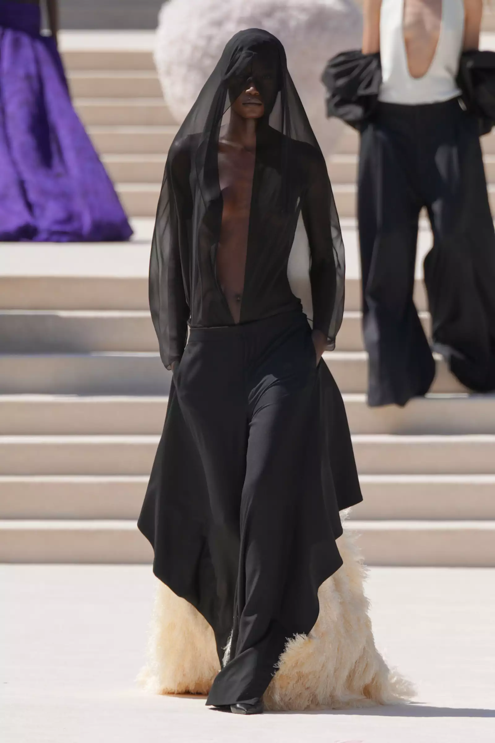 Balenciaga HC F26 029.jpg