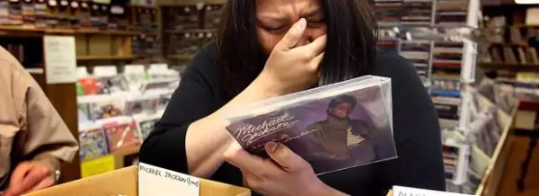 Las ventas de sus discos se incrementaron considerablemente a unas cuantas horas de su muerte.