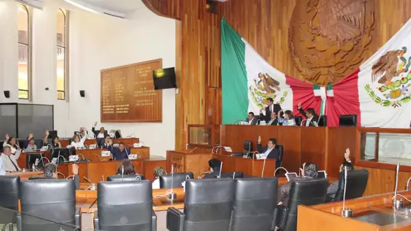 La coalición conformada por el tricolor, el Verde Ecologista y Nueva Alianza se perfila para obtener la mayoría en el congreso local.