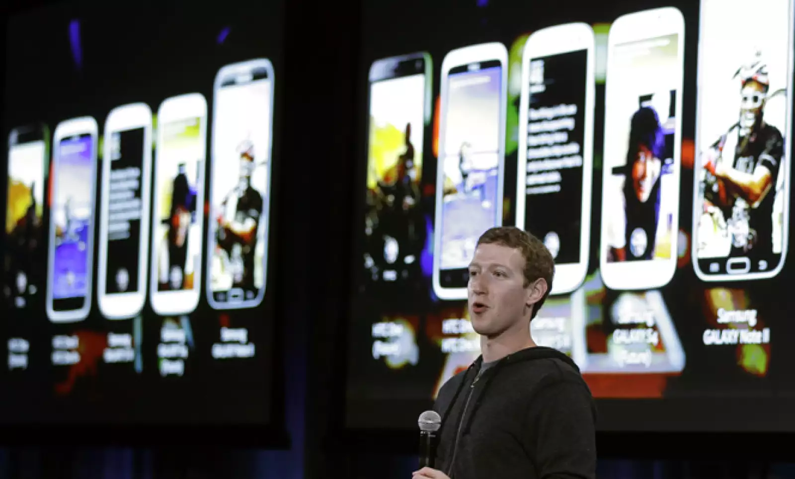 Las ‘Chat heads’ en Facebook Home permiten que los mensajes se mantengan como un círculo en la esquina superior derecha.