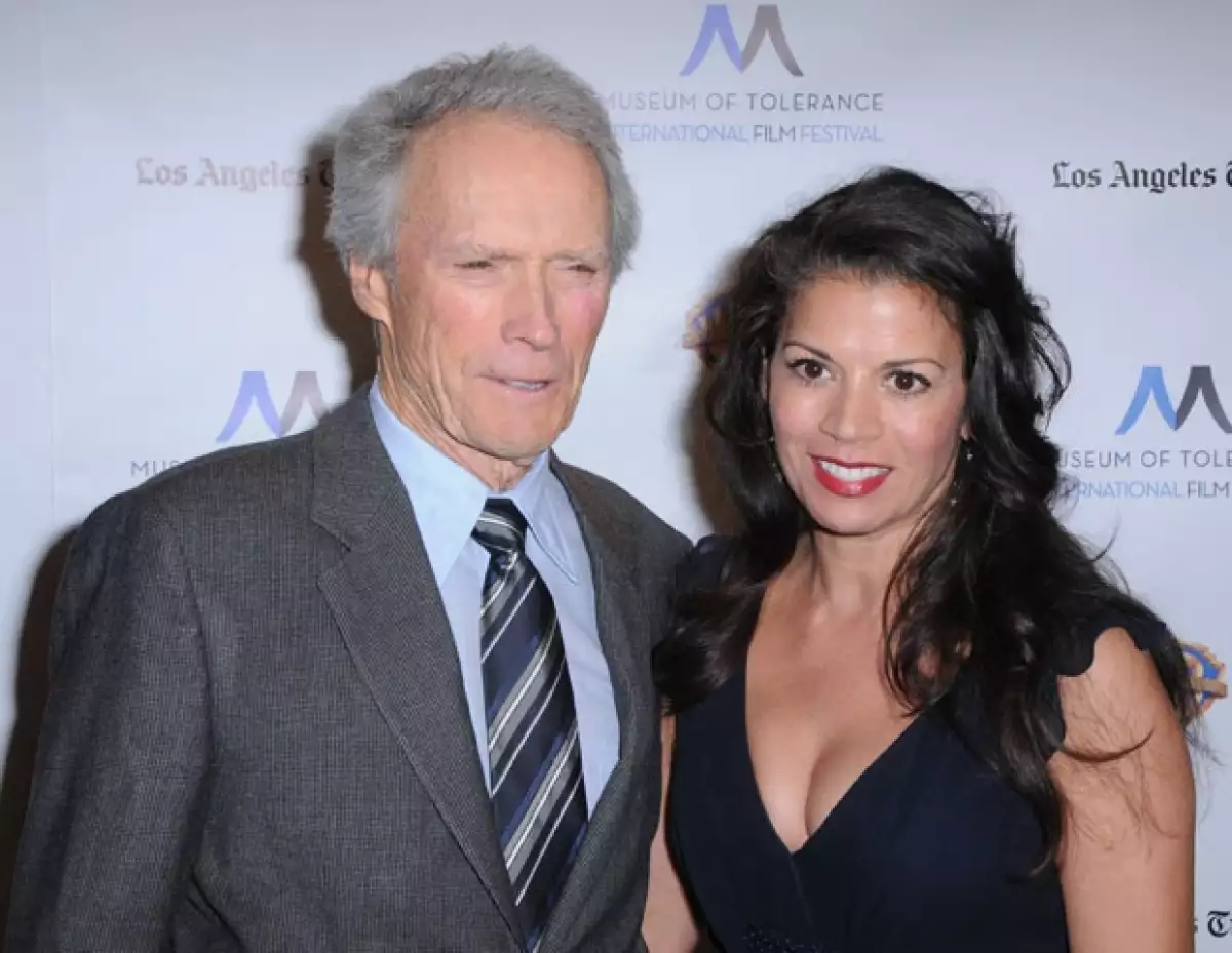 clint eastwood y esposa
